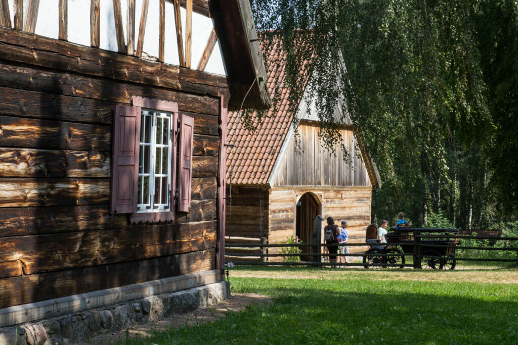 Skansen w&nbsp;Olsztynku – jedziesz na&nbsp;Mazury a&nbsp;tu&nbsp;taka chata