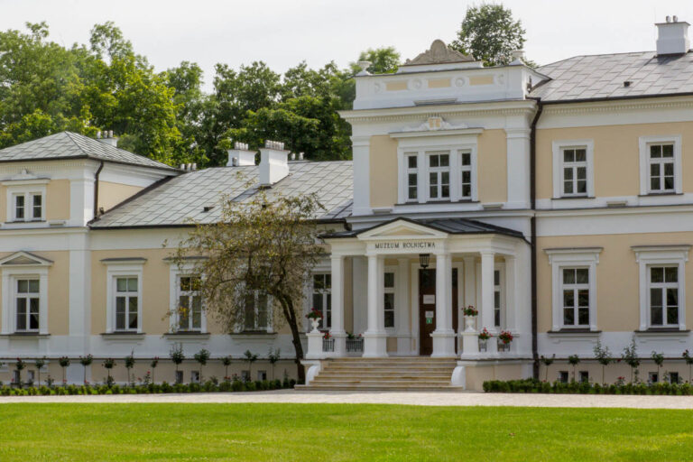 Muzeum Rolnictwa w&nbsp;Ciechanowcu – skansen, zielnik i&nbsp;więcej